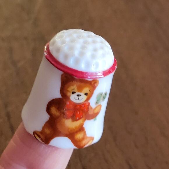Vintage Reutter Stamped Germany Thimble Porcelain Teddy Bear - Picture 10 of 11